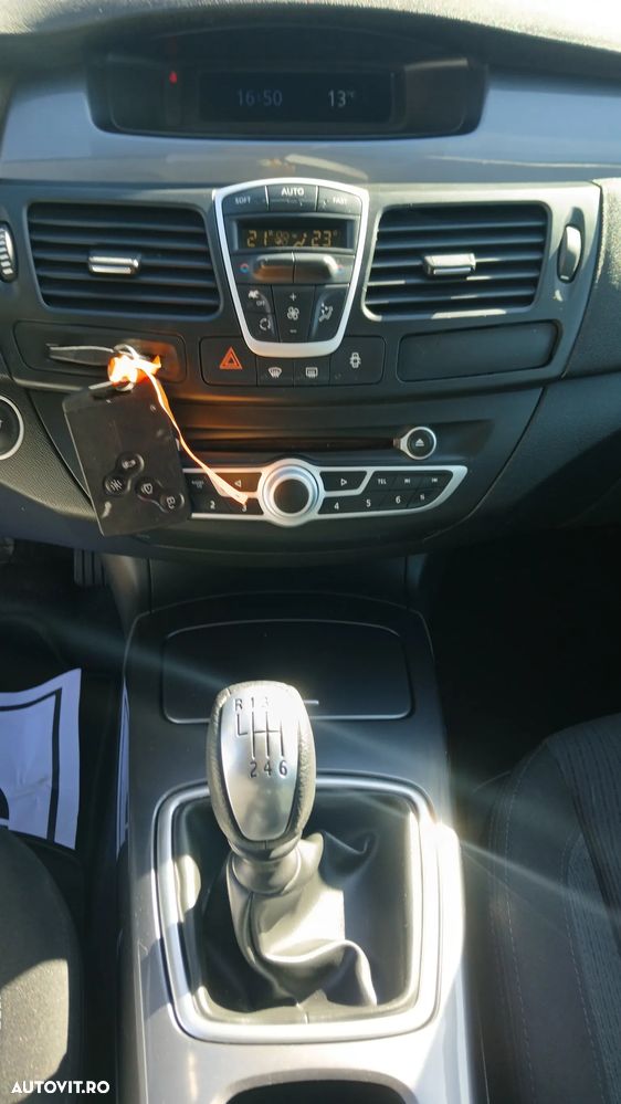 Renault Laguna dCi 110 FAP Emotion - 9