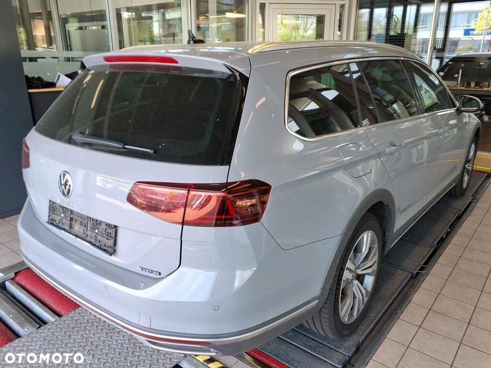 Volkswagen Passat Alltrack 2.0 TDI 4Mot DSG - 4