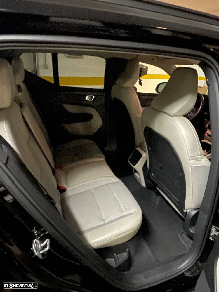 Volvo XC 40 1.5 T3 - 12