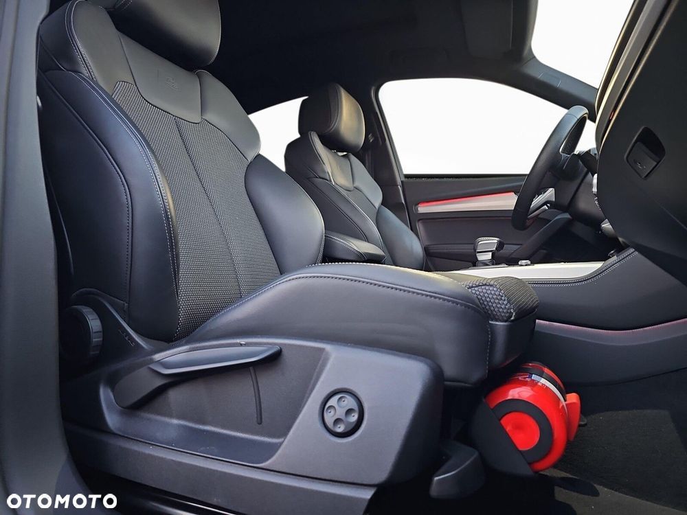 Audi Q5 Sportback - 24