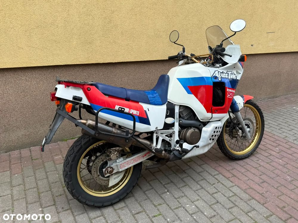 Honda XRV - 8