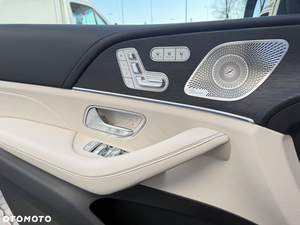 Mercedes-Benz GLS - 9