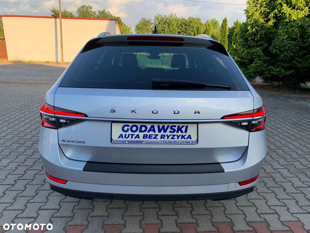 Skoda Superb 2.0 TDI SCR Ambition DSG - 9