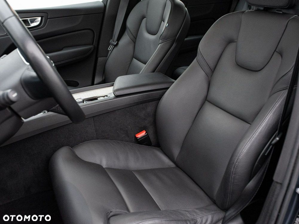 Volvo XC 60 B4 D AWD Inscription - 12