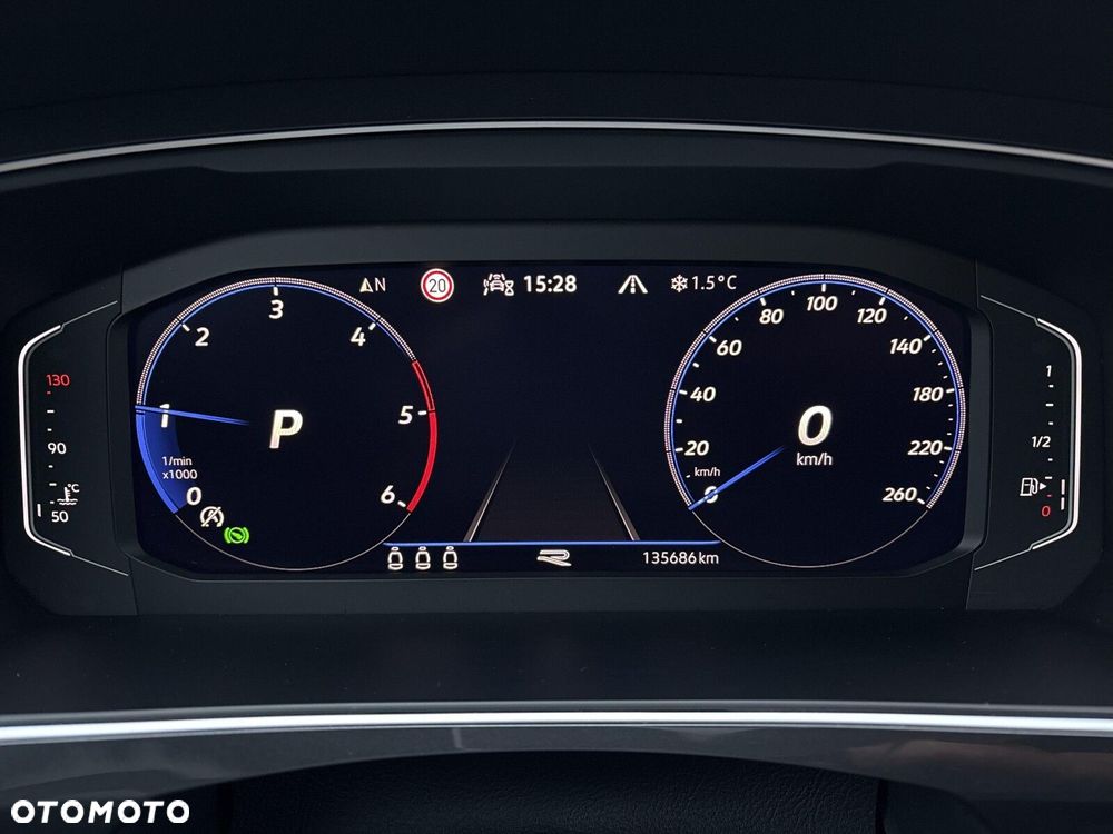 Volkswagen Tiguan - 16