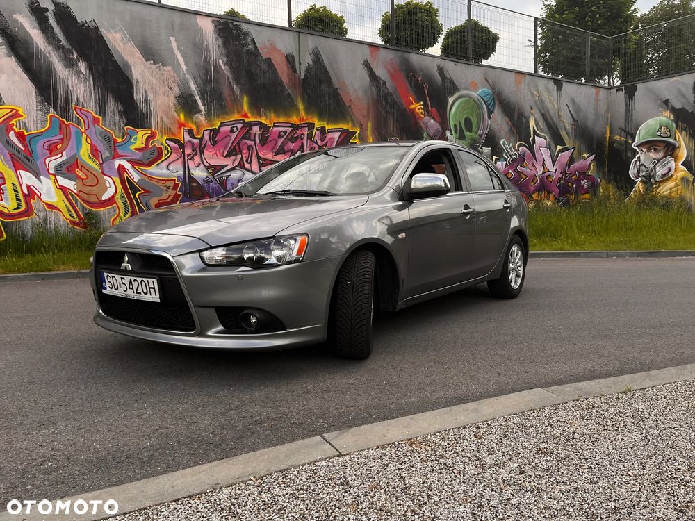 Mitsubishi Lancer 1.6 Invite - 2