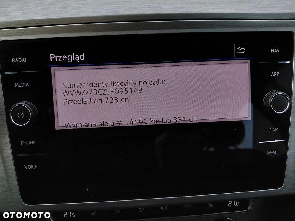 Volkswagen Passat 1.6 TDI SCR DSG Comfortline - 11