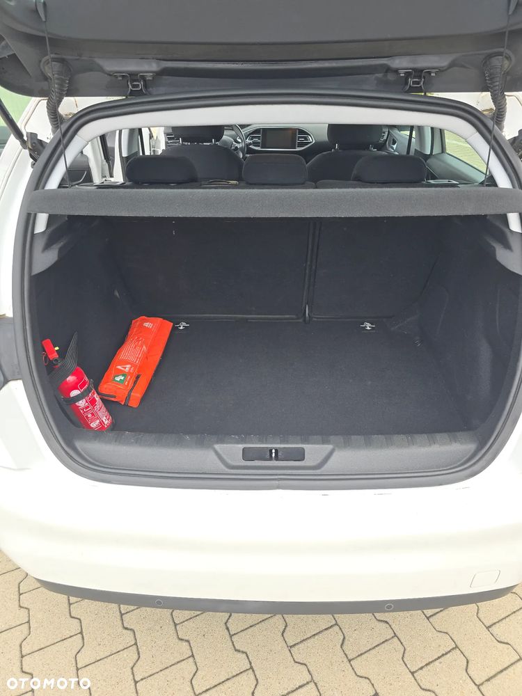 Peugeot 308 1.2 PureTech Active S&S - 10