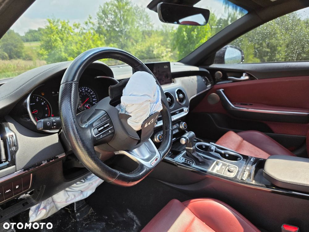 Kia Stinger - 18