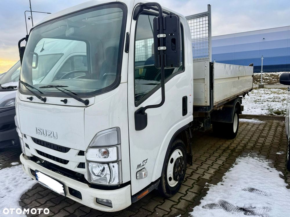 Isuzu ROMCAR M27