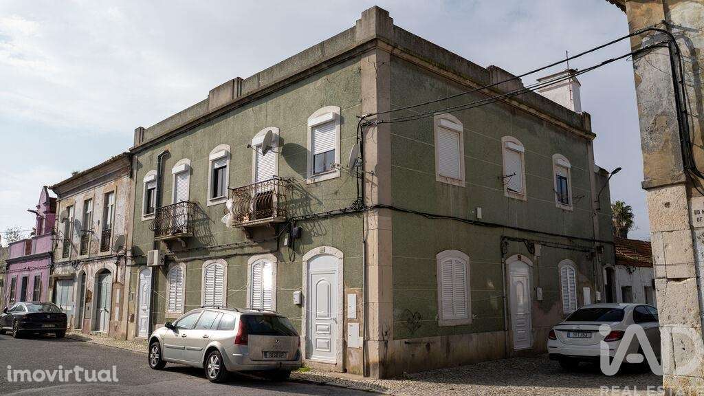 Prédio em Barreiro e Lavradio de 535 m2 - Grande imagem: 2/24