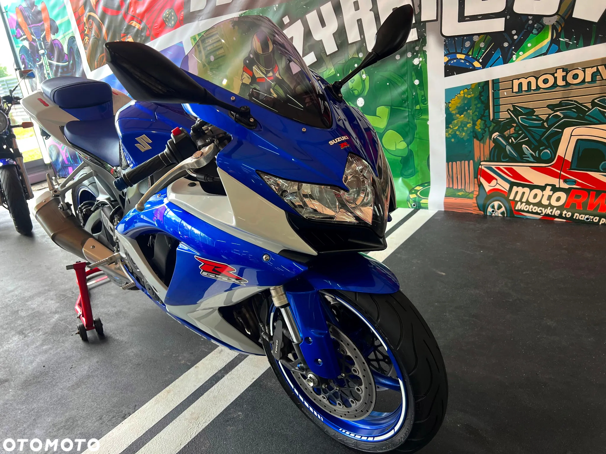 Suzuki GSX-R - 7