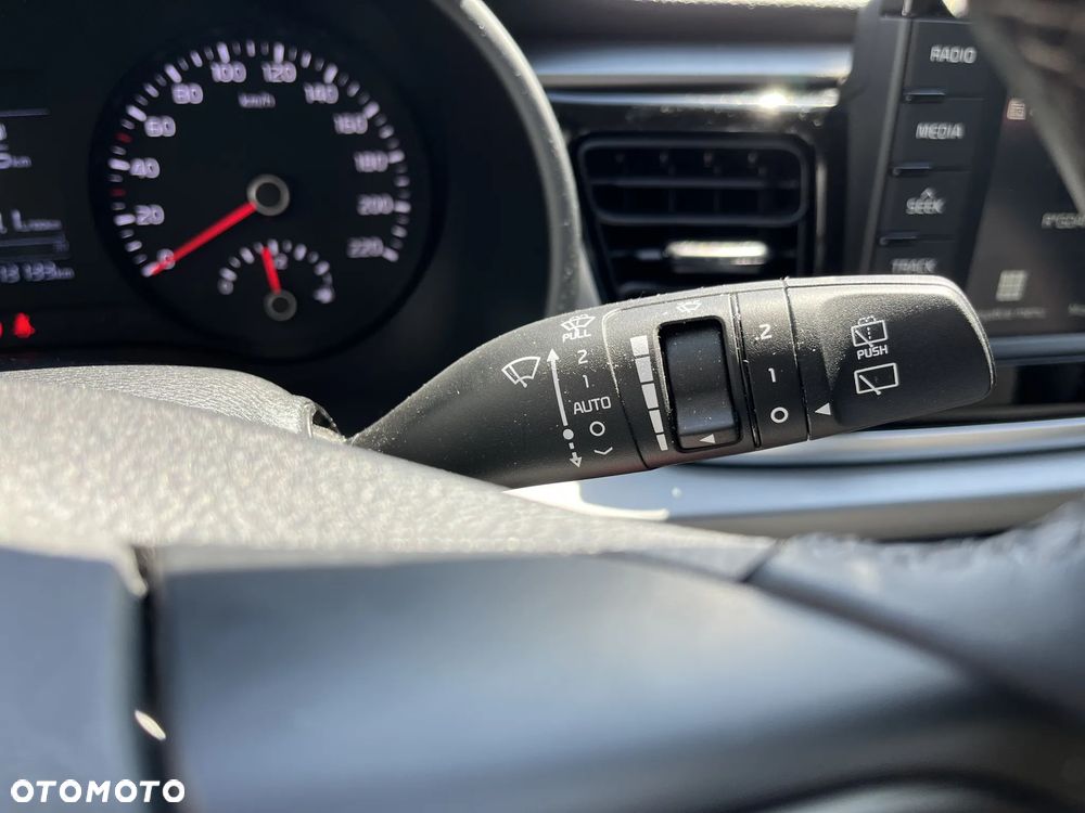 Kia Rio 1.4 L - 21