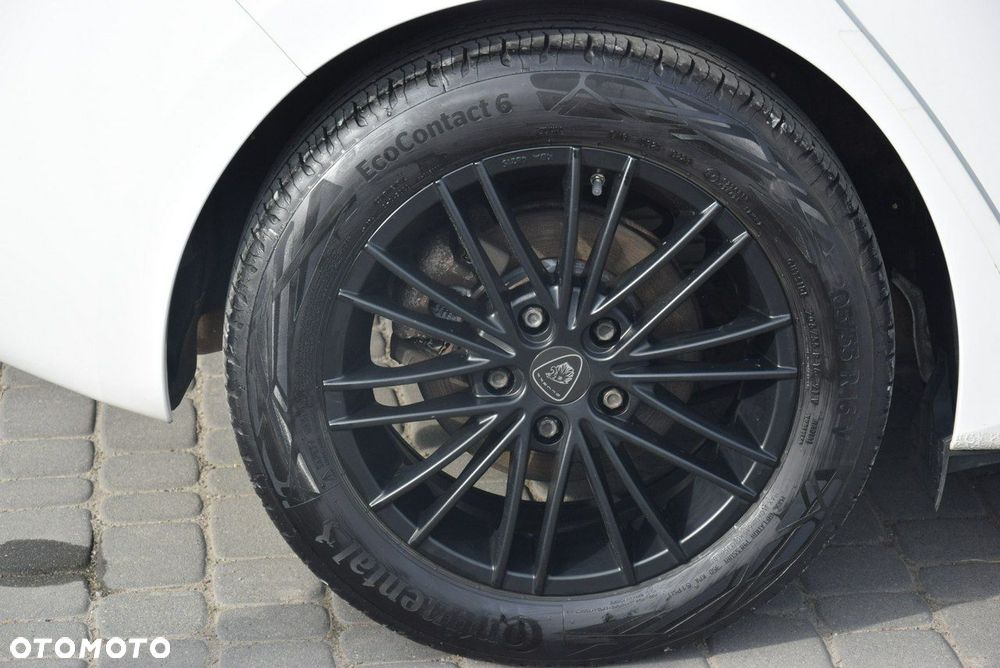 Toyota Auris - 11