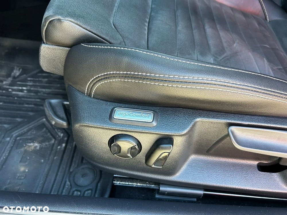 Volkswagen Passat 2.0 TSI Elegance DSG - 13