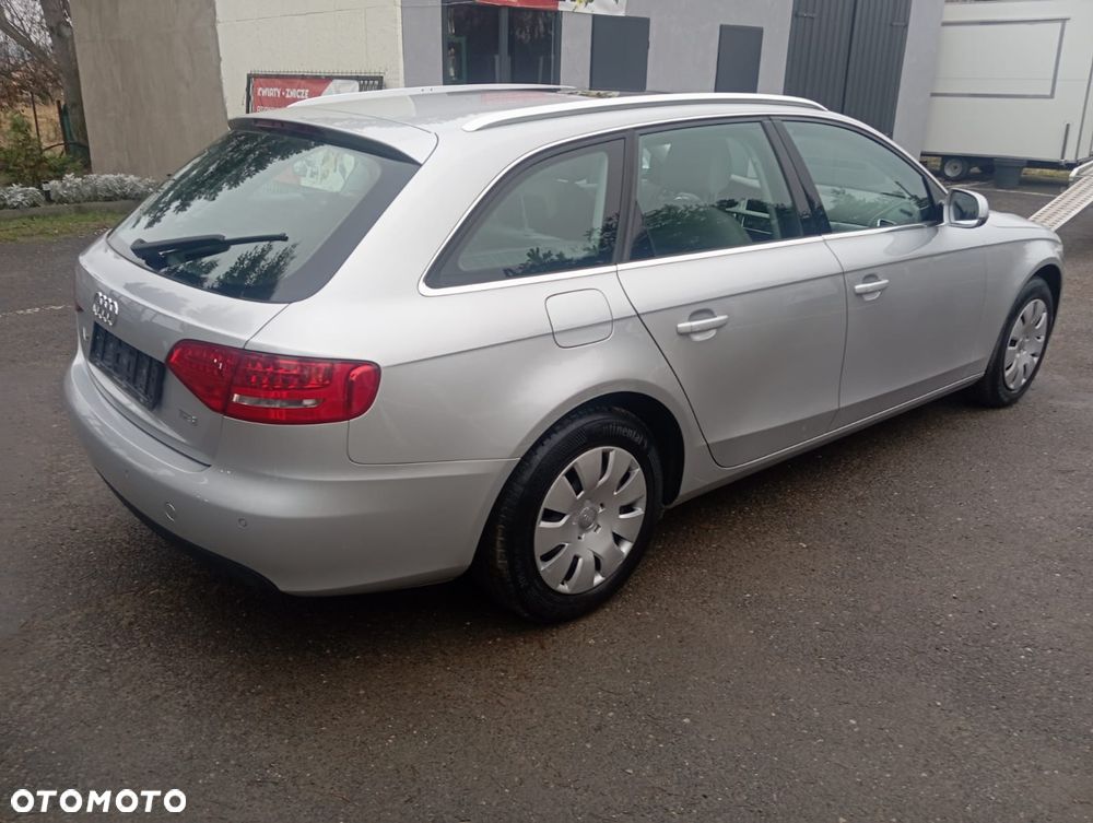 Audi A4 Avant - 9