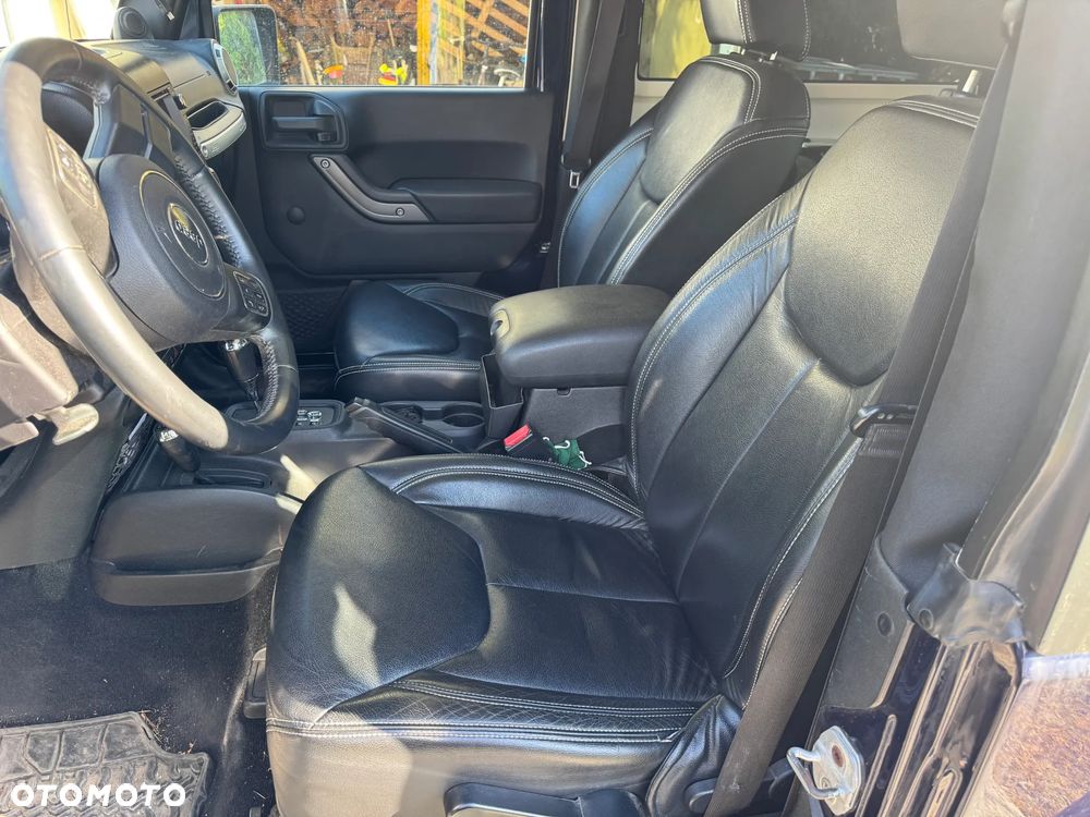 Jeep Wrangler - 10
