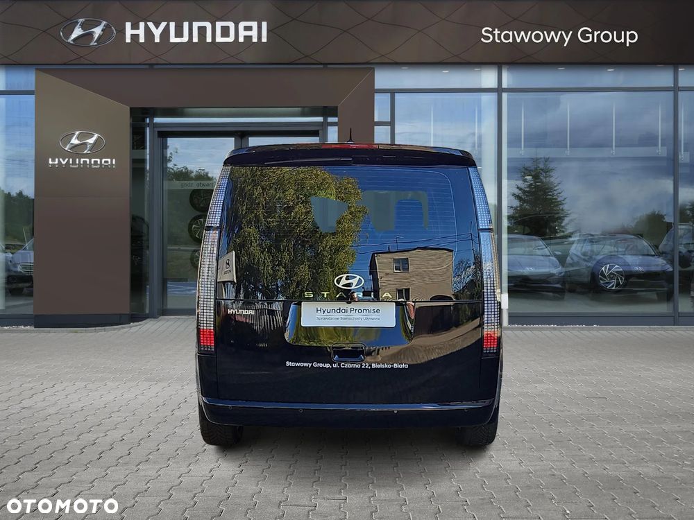 Hyundai Staria 1.6 T-GDI HEV Smart VIP - 4