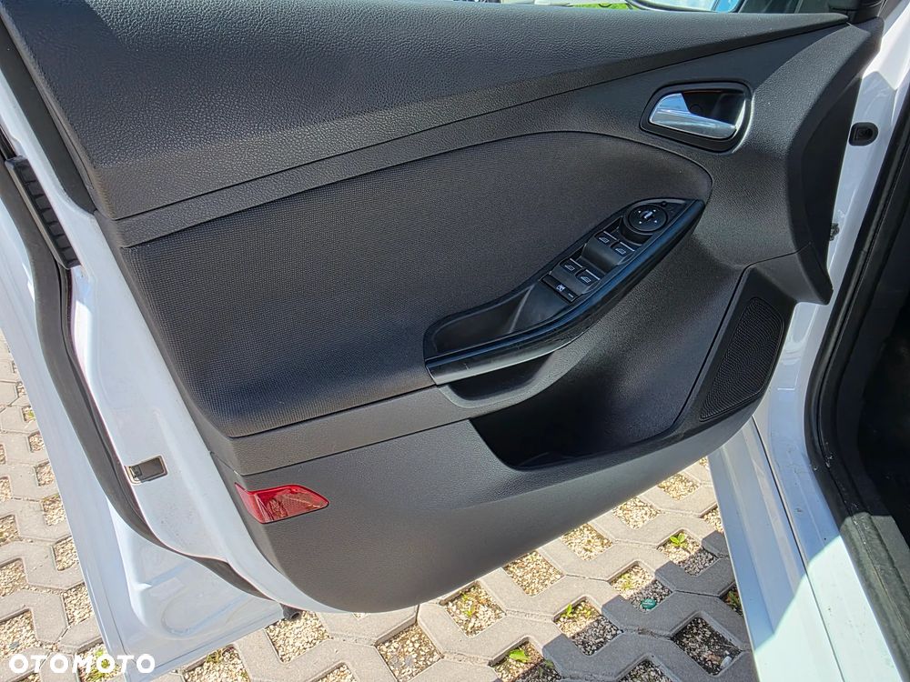 Ford Focus 1.6 EcoBoost Trend Sport - 10