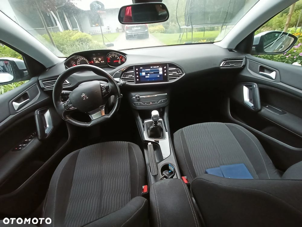 Peugeot 308 PureTech 130 Stop & Start Allure - 16