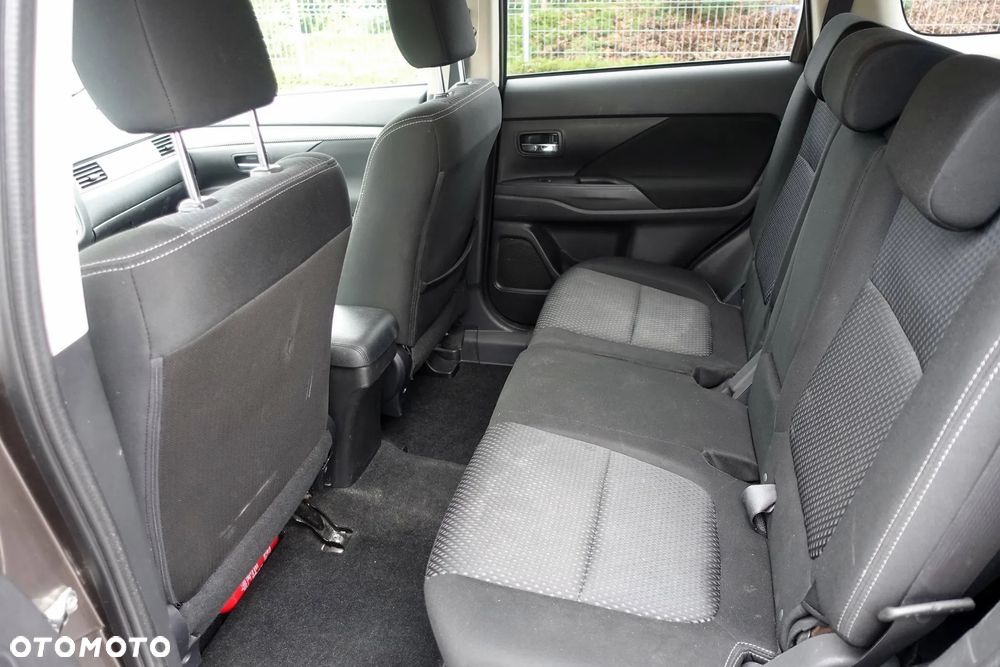 Mitsubishi Outlander 2.2 DI-D 4WD Intense - 13