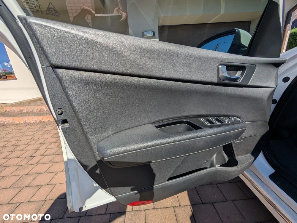 Kia Optima 1.7 CRDI L - 14