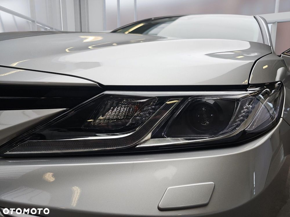 Toyota Camry 2.5 Hybrid Prestige CVT - 28