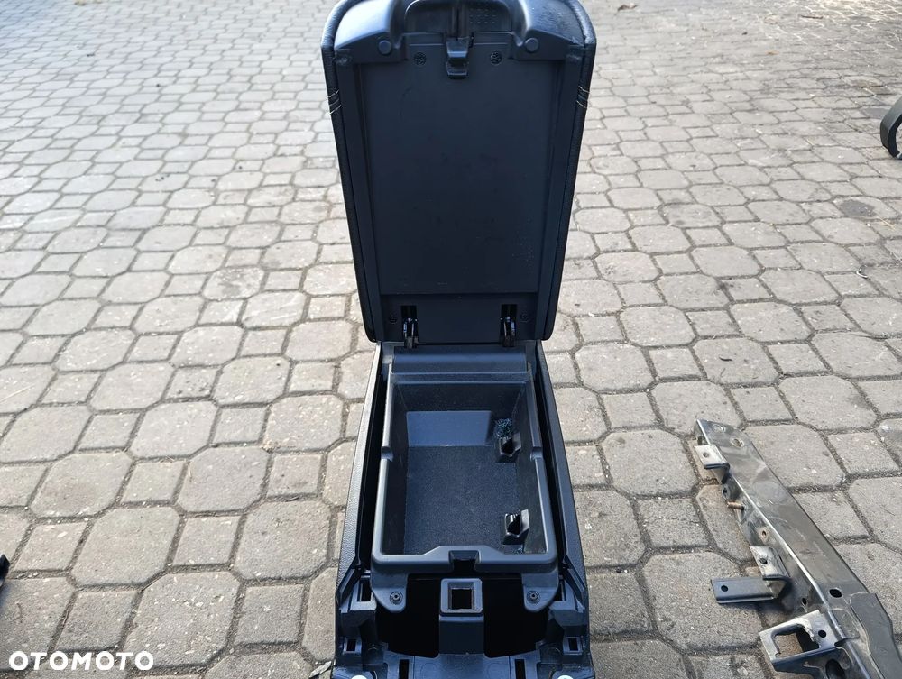 RENAULT KADJAR TUNEL ŚRODKOWY PODŁOKIETNIK SKÓRA EUROPA - 3