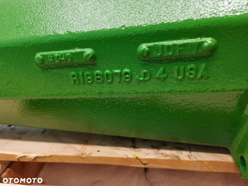 Obudowa wału napędowego R188078 John Deere 7820 - 2