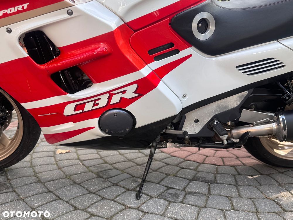 Honda CBR - 16