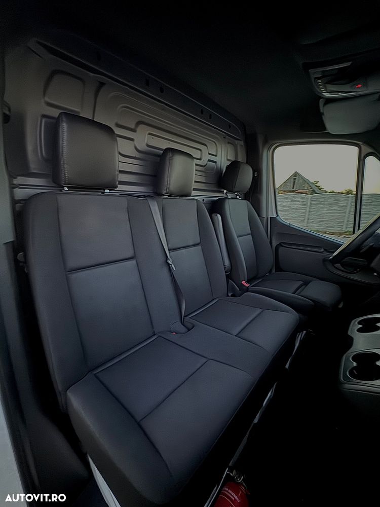 Mercedes-Benz Sprinter - 20