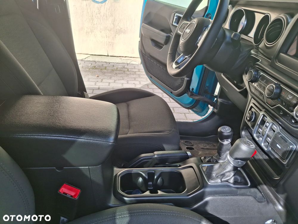 Jeep Wrangler Unlimited GME 2.0 Turbo Sport - 20