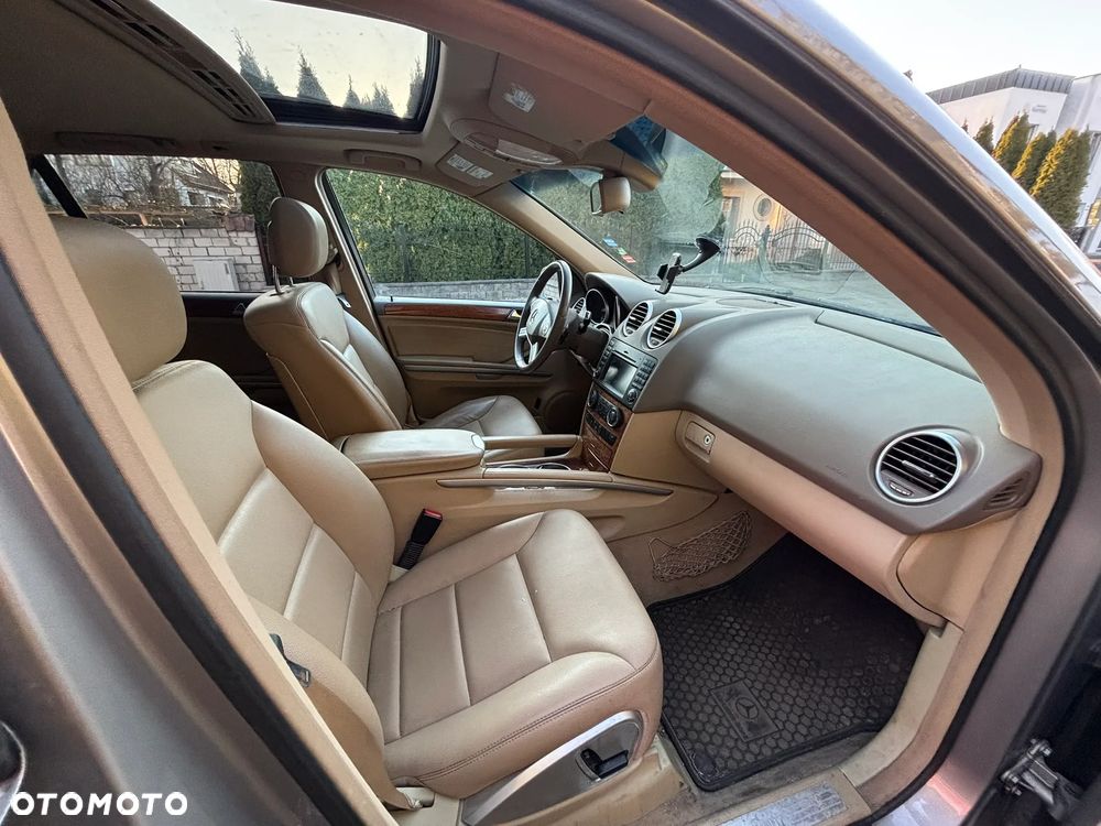 Mercedes-Benz ML 350 4-Matic - 14