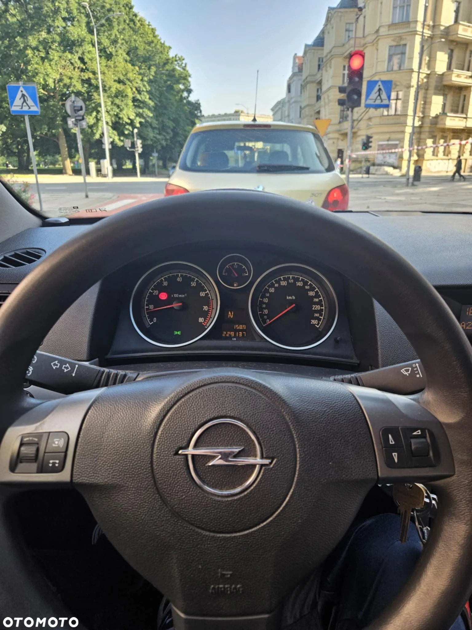 Opel Astra III GTC 1.6 Essentia Easytronic - 7