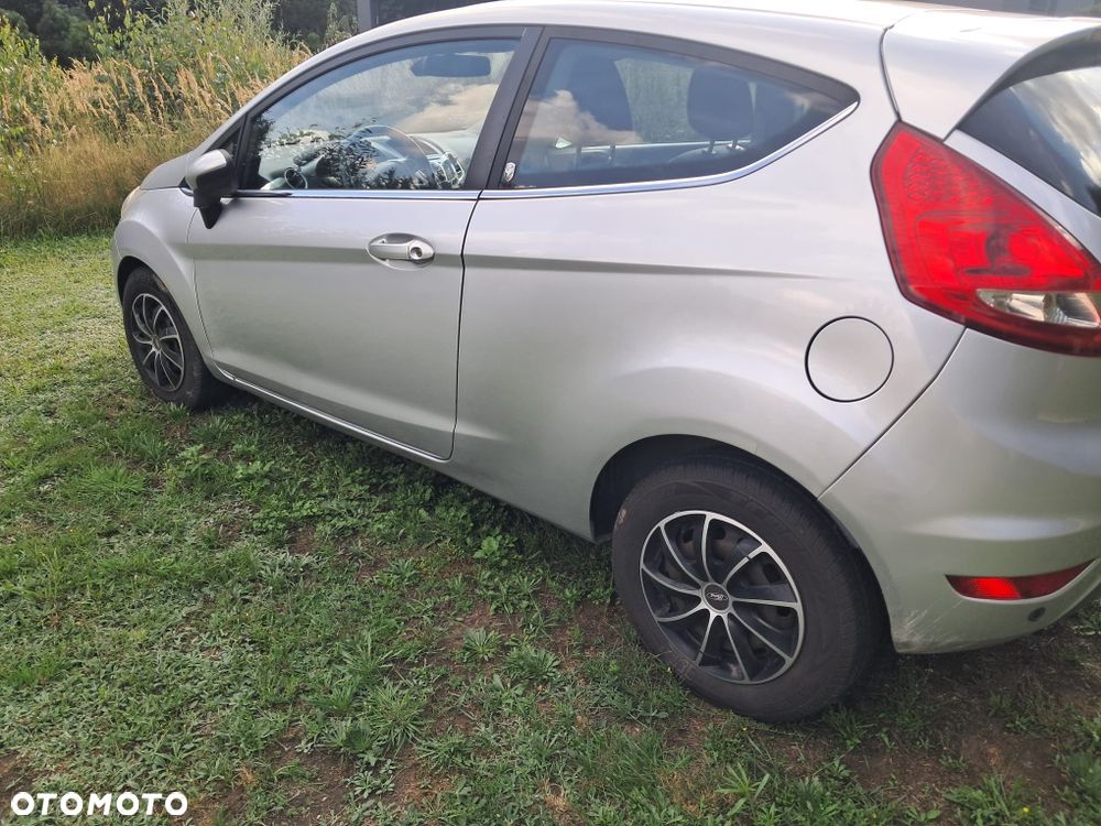 Ford Fiesta - 2