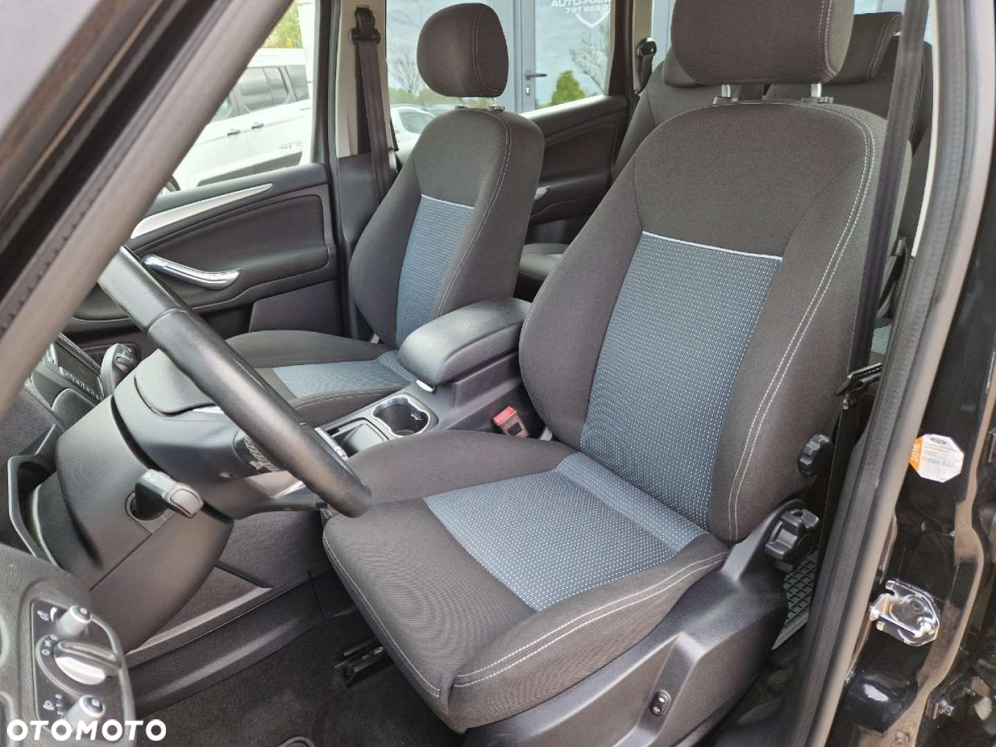 Ford S-Max - 6
