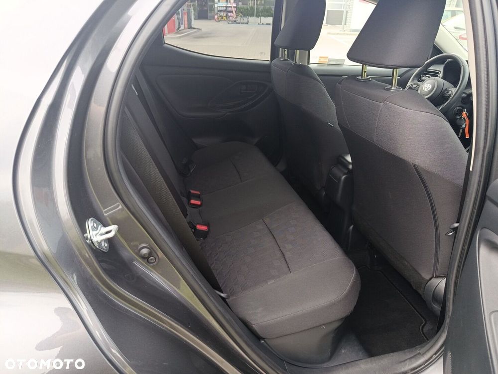 Toyota Yaris Hybrid 1.5 Style - 10