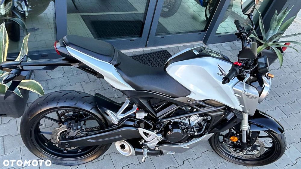 Honda CB - 15