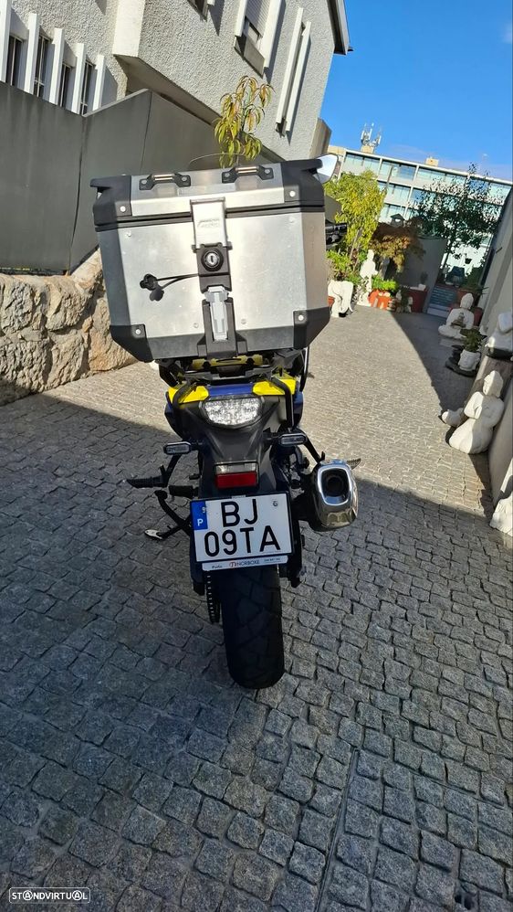 Suzuki v-strom v - 2