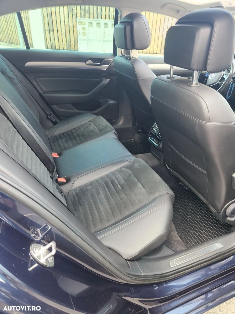 Volkswagen Passat - 14