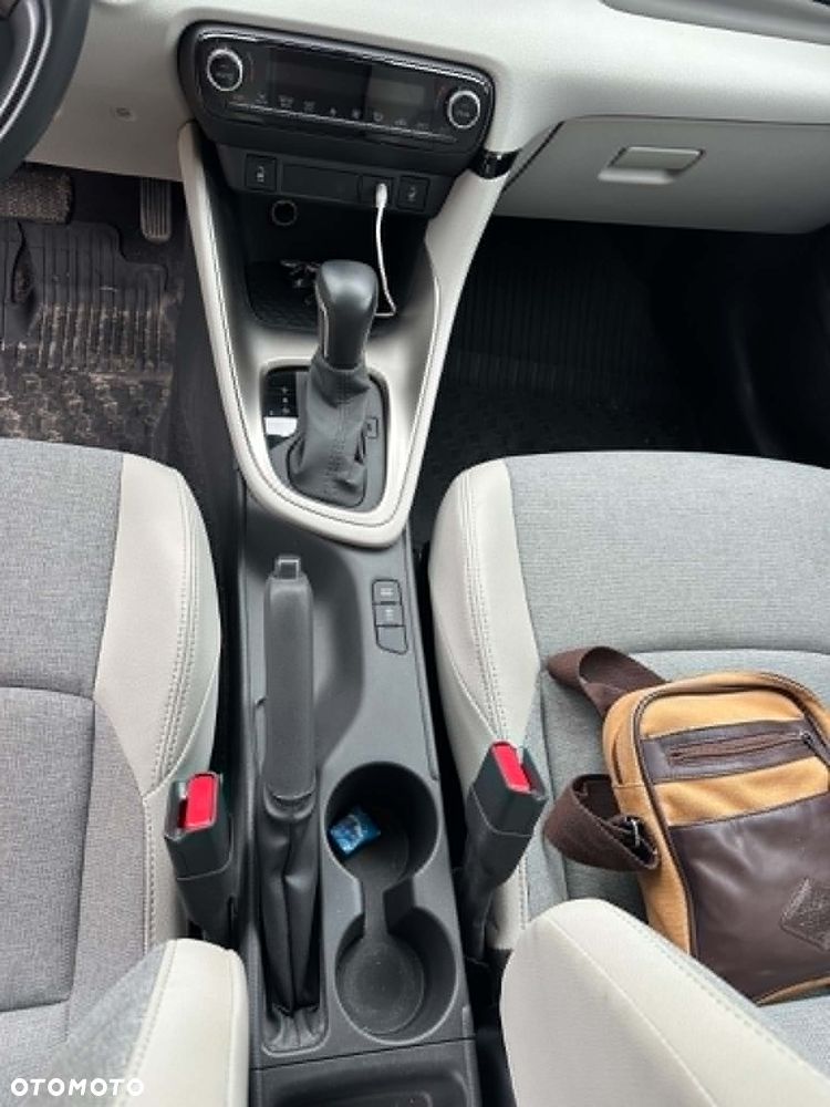 Toyota Yaris 1.5 Style CVT - 16