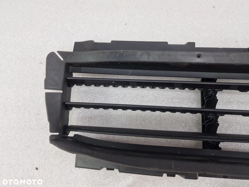 BMW 2 U06 DOLNA ŻALUZJA / KIEROWNICA POWIETRZA , NR 5A1F1D2 / T686605 , NR AUKCJI ZAL1 - 2