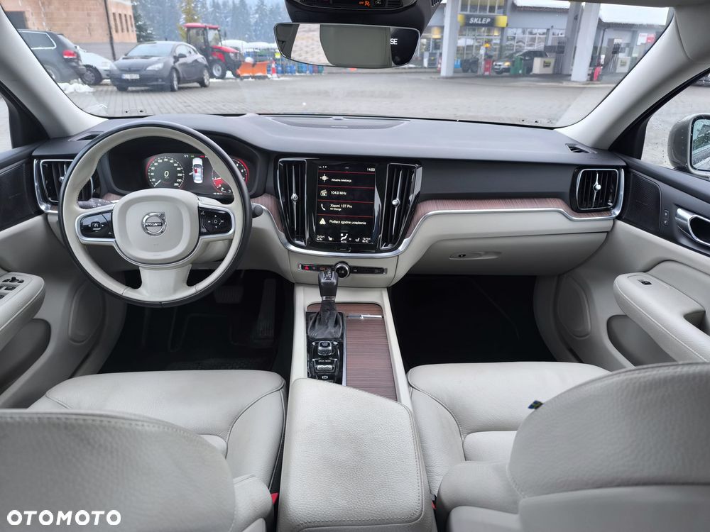 Volvo S60 T5 Momentum Pro - 14