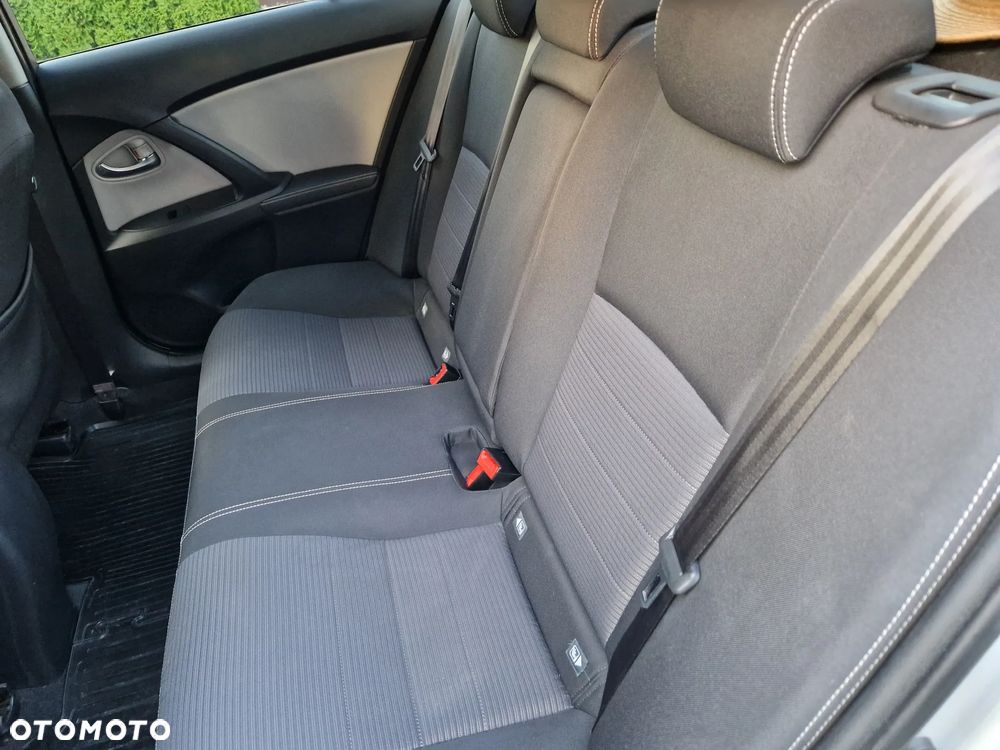 Toyota Avensis 2.0 D-4D Premium - 20