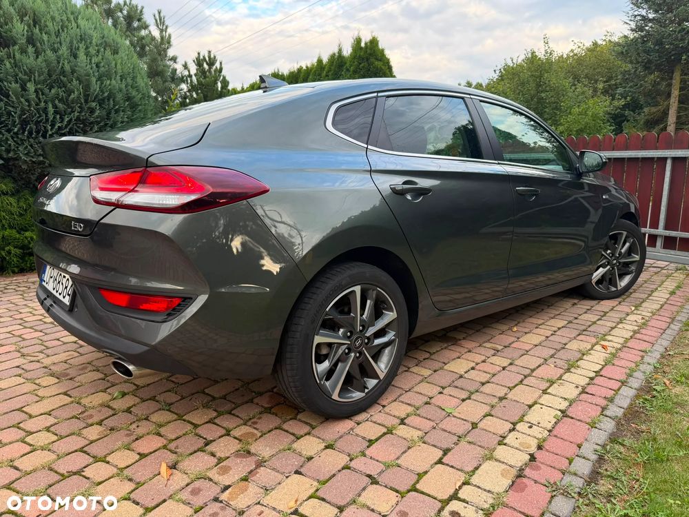 Hyundai i30 1.5 T-GDI 48V-Hybrid Intro - 11