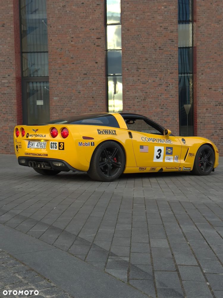 Chevrolet Corvette - 10