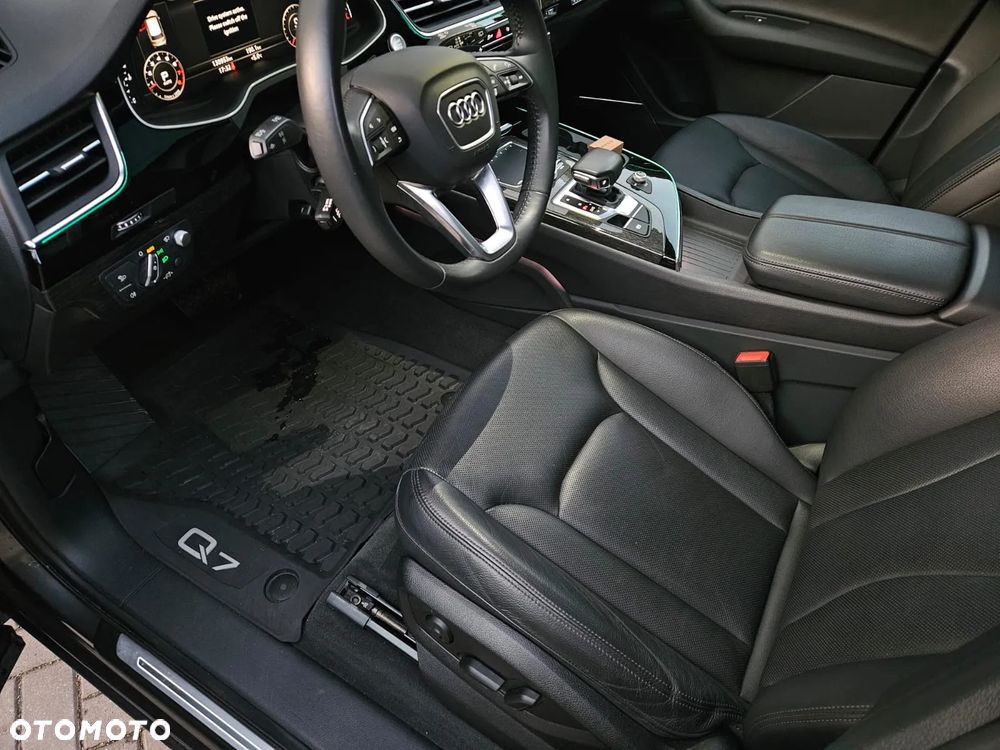 Audi Q7 3.0 TFSI Quattro Tiptronic - 22
