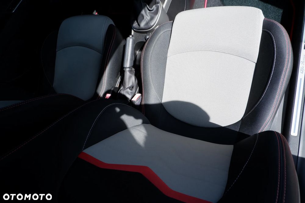 Alfa Romeo Mito 1.4 8V Super - 8