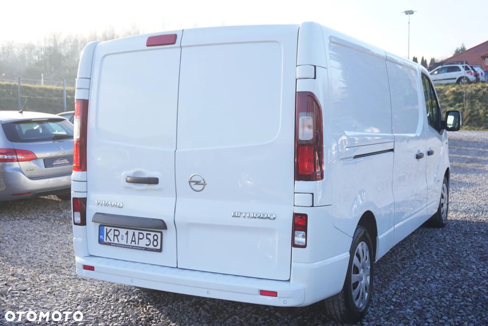 Opel Vivaro - 4