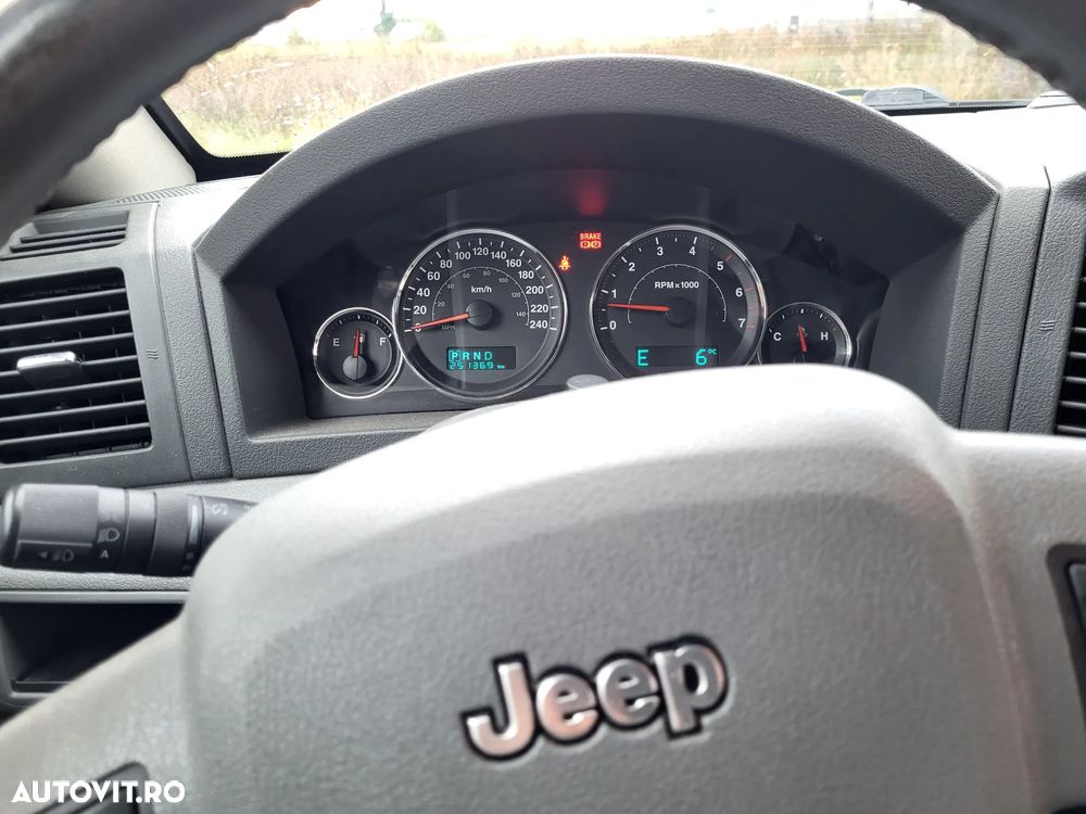 Jeep Grand Cherokee - 7